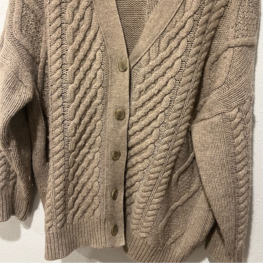 Vintage knit tan sweater size L